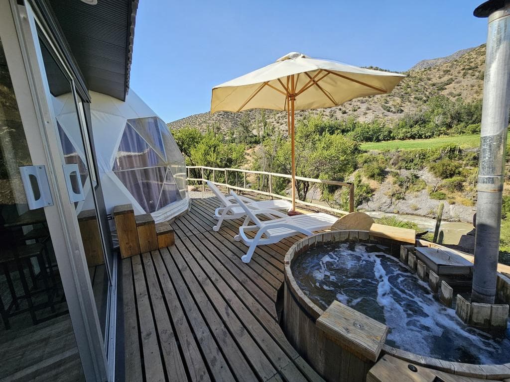 Domo Cuarcita – Glamping Rocamadre
