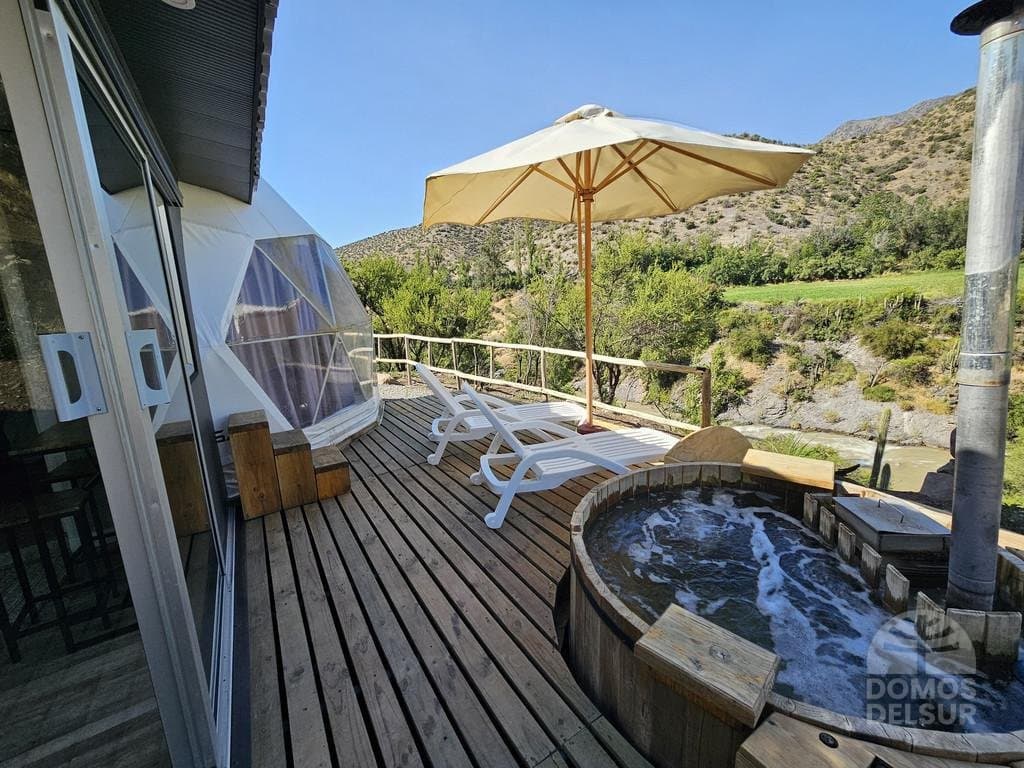 Domo Cuarcita – Glamping Rocamadre